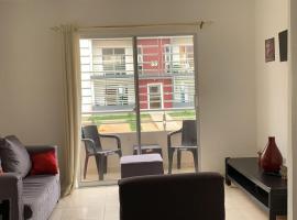 Like Home Apartment !!! 2 bedrooms full apartment, hotel i La Ureña