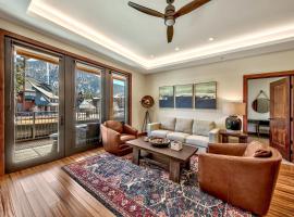 Luxury Three Bedroom Residence steps from Heavenly Village condo, khách sạn ở South Lake Tahoe