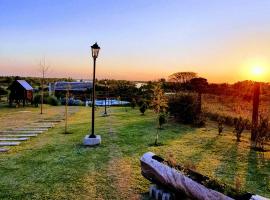 Cabañas Atardecer en Victoria, hotel in Victoria