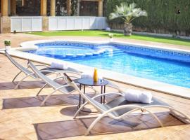 Superb Pool and Jacuzzi villa