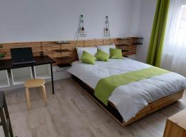 Relax Spiral House, hotell i Oradea