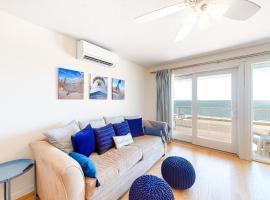 Nautical Haven at Seaside, apartment in North Truro