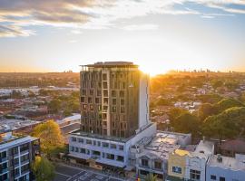 Crowne Plaza Sydney Burwood, an IHG Hotel: Sidney, Strathfield Özel Hastanesi yakınında bir otel