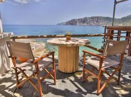 The Wave House - Seafront Escape in Peaceful Mochlos