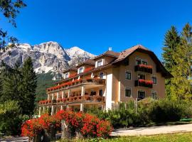 Boutique Hotel Villa Blu Cortina D'Ampezzo, hotel en Cortina dʼAmpezzo