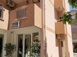 Hotel Suzana Budva, apartament cu servicii hoteliere din Budva