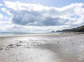 No 7 Ocean Cabins - Saundersfoot Harbour - Saundersfoot, hotel in Saundersfoot