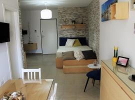 Casa Angelina Deluxe Suite, self-catering accommodation in Lecce