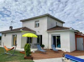 Villa Carrelous, hotel com estacionamento em Saint-Gaudens