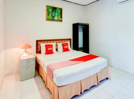 OYO 90385 Hotel Cadaka, hótel í Purwokerto