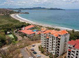 Oceanica Penthouse- 6 Bedrooms, Playa Flamingo, Guanacaste, Costa Rica, hotel v mestu Playa Flamingo