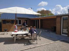 Gîte familial Baie de Somme 8 personnes، فندق في رو