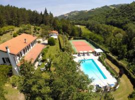 La Villa Dina 12, Emma Villas, hotel z bazenom v mestu Modigliana