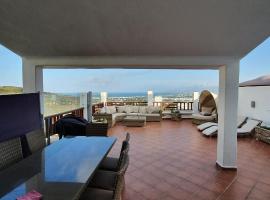 Belle appartement de vacances avec vue sur mer, hotel a Tetuan