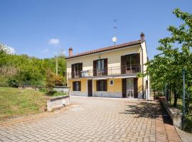 Villa Ciraldo in Monferrato with garden, huvila kohteessa San Salvatore Monferrato