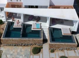 Tinos Blend Suites, hotell i Agios Sostis