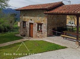 Casa Rural La Cabaña, cabin sa Cangas de Onís