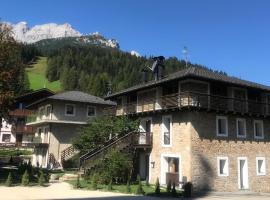 Comelico Chalet, hotel in Padola