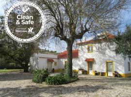 Quintal do Freixo - Country House, hotel with parking in Sobral de Monte Agraço