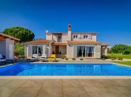 Family-Villa Captains House, schöner großer Pool und riesiger Garten
