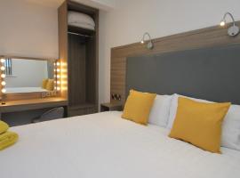 Guest Rooms @ 128, hotel in Portrush