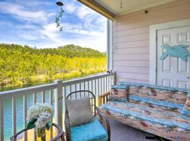 Little River Condo with Pool Less Than 6 Mi to Beach!, family hotel in Little River