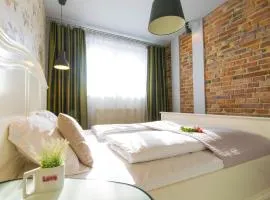 Krupnicza Modern Old Town Apartments - by Upstairs