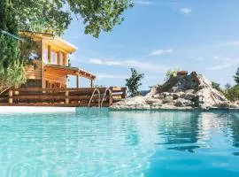 Romantic Tree House