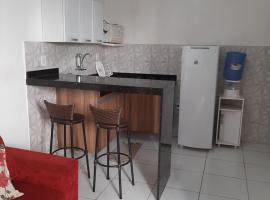 Cantinho aconchegante 2 quartos, com ar condicionado, готель у місті Кабу-Фріу