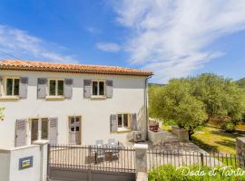 Gorgeous 3 bedroom house with AC and garden - Dodo et Tartine, hotell sihtkohas Le Revest-le-Eaux