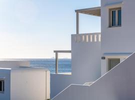 Remezzo Bayfront Suites: Livadi Astypalaias şehrinde bir ucuz otel