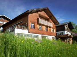 Haus Elfriede, hotel en Schwarzenberg im Bregenzerwald