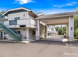 Quality Inn & Suites Bainbridge Island, hotel v destinaci Winslow