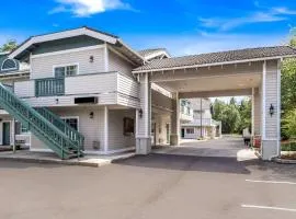 Quality Inn & Suites Bainbridge Island