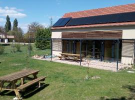 Le Baugyte - Gite d'ETAPE - 15 lits, hostel in Baugy