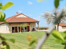 Domaine Joseph LAFARGE Wine Resort WineMaker House La maison du Vigneron, ваканционна къща в Lugny