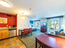 Metro PHX downstairs STUDIO sleeps 4 ADA Accessible, hotel di Phoenix