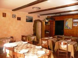 Taverna della Montagna, hotel v destinaci Montemonaco