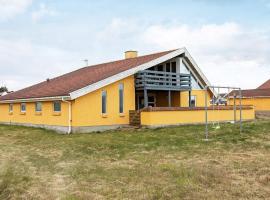 10 person holiday home in Thisted, nastanitev ob plaži v mestu Nørre Vorupør