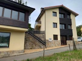 Apartamentos La Peral – tani hotel w mieście Villarín