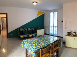 Appartamenti a due passi dal mare, apartment in Spotorno