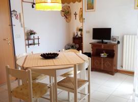 Carmen House, hotell i Grottammare