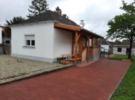 Linda Vend&eacute;gh&aacute;z，位于Kőv&aacute;g&oacute;&ouml;rs的乡村别墅