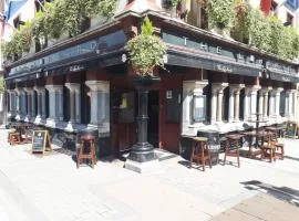The Lombard Townhouse