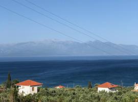 Aggeliki House 5, hotel with parking in Kómpoi