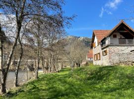 La Borda del Tío Nicolás - Selva de Irati – tani hotel w mieście Abaurrea Alta