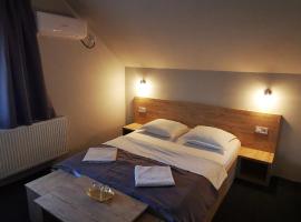 Pensiunea Chrisland, bed and breakfast en Oradea