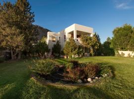 Emerald Dawn Villa, cottage in Pefki Rhodes