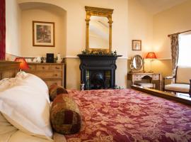 Victoria House Room Only Accommodation, pet-friendly hotel in Caernarfon