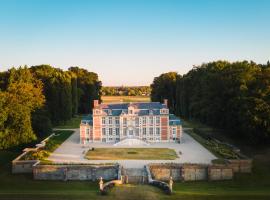 Chateau de St MACLOU, hotel with pools in Saint-Maclou